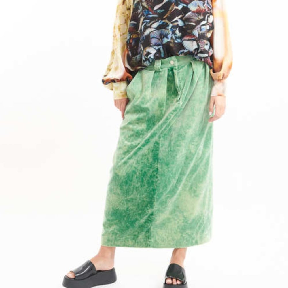 NWT ANNTIAN Long Velvet Skirt in Garment Dyed Green Small
